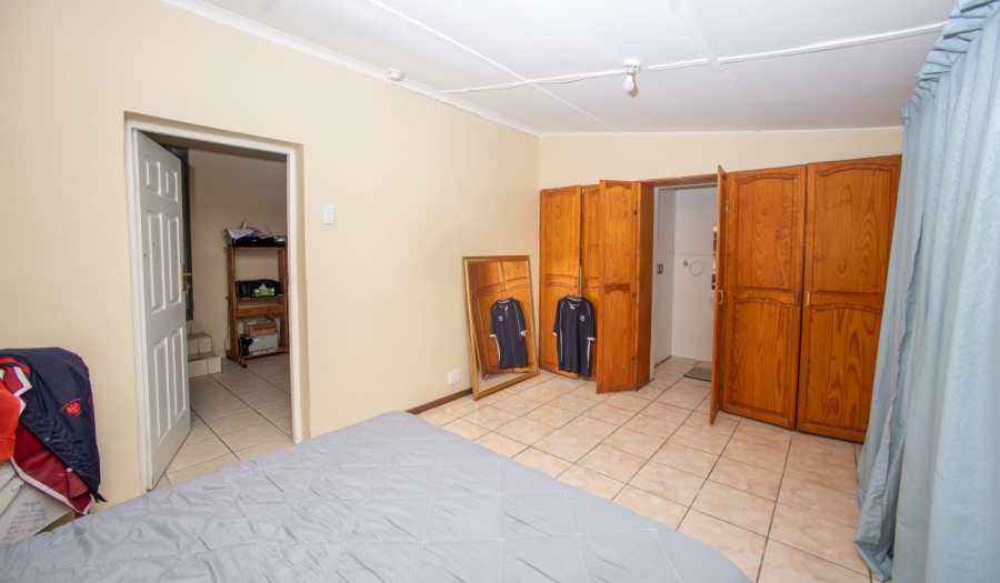 4 Bedroom Property for Sale in Beacon Bay Eastern Cape